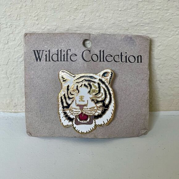 Vintage Gift Creations Cloisonné White Tiger Womens Mens Jacket Shirt Pin - Picture 1 of 5